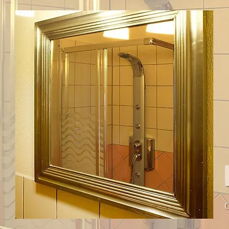 Xenonas Ton Chromaton